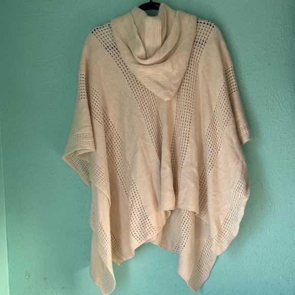 OSFA Anthropologie Sleeping On Snow Hooded Knit Cape Shrug Poncho Sweater - Picture 8 of 8